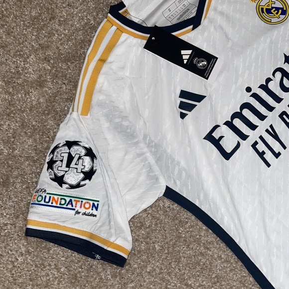 Adidas Real Madrid Vini Jr. 2023/2024 Men’s Soccer Home Jersey🆕 - Picture 4 of 6